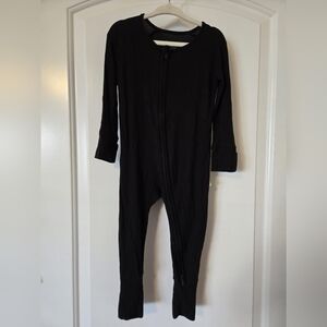 Hanlyn Collective Convertible Footie🖤